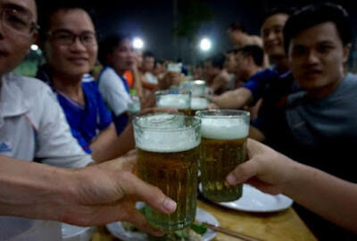 Bièrre, boisson séduisant pour des jours de canicule à Hanoï