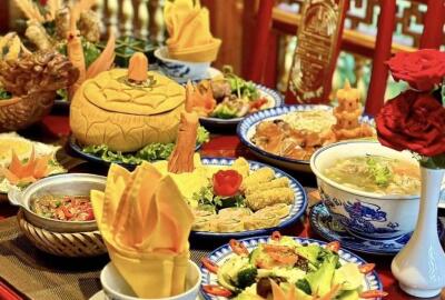 Cuisine royale de Hué : guide complet de la gastronomie impériale vietnamienne