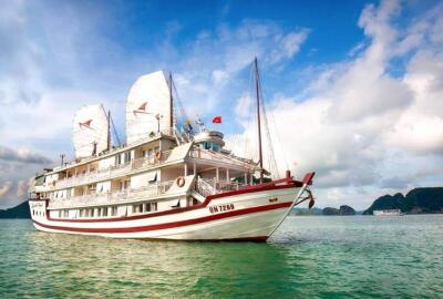 Que faire durant une croisière de 2 ou 3 jours en baie de Bai Tu Long ?