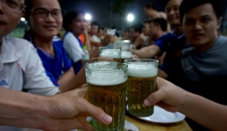 Bièrre, boisson séduisant pour des jours de canicule à Hanoï