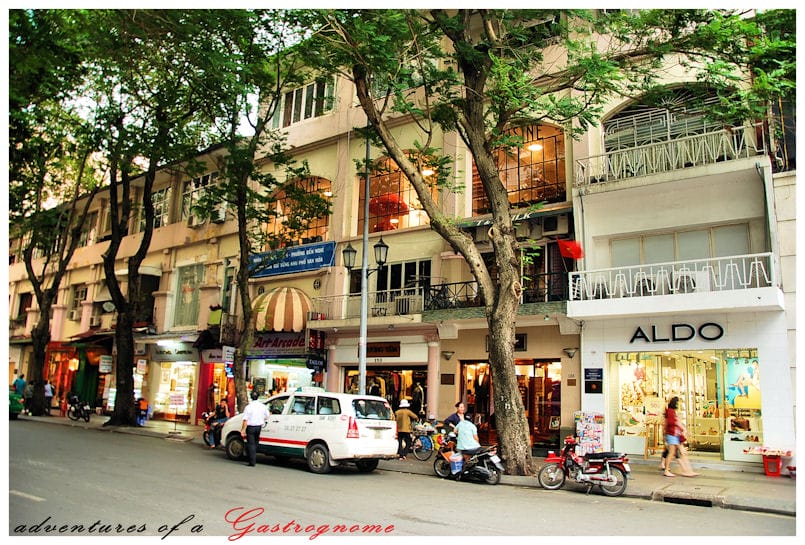 les grandes rues Ho Chi Minh ville