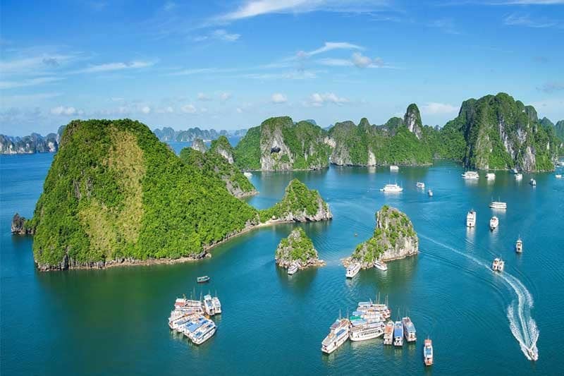 Visiter-la-baie-d'Halong-en-hydravion