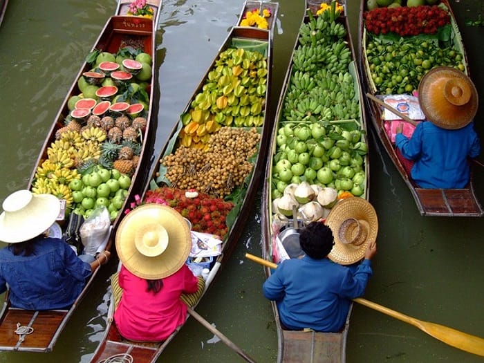 Marche de fruit flottant vietnam