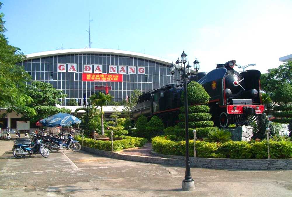 trains-de-luxe-reliant-Hanoi-Da-Nang