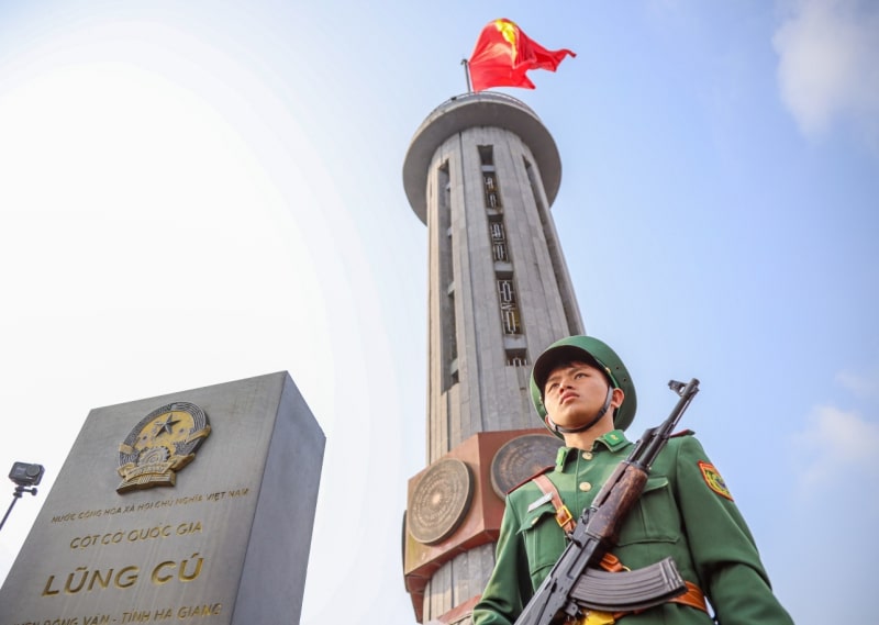 tour-du-drapeau-national-de-lung-cu-a-ha-giang