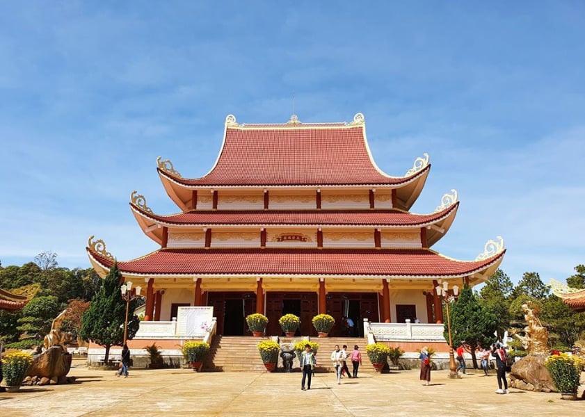 guide-de-voyage-complet-de-mang-den