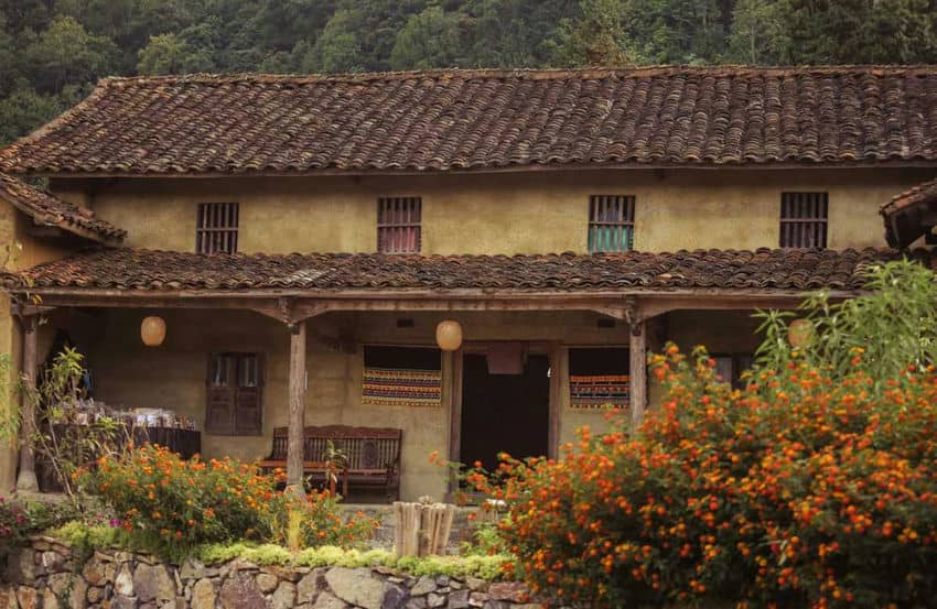 village-de-lo-lo-chai-une-beaute-feerique-dans-les-montagnes-du-nord