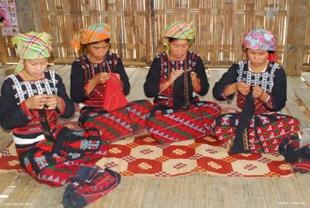 Costume-traditionnel-visite-hoang-su-phi